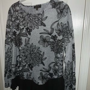 Melissa Paige floral top